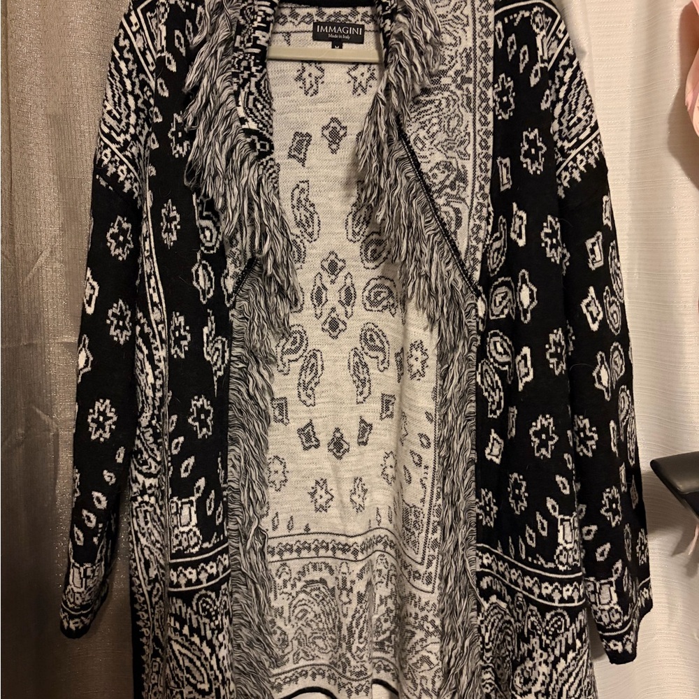 Black and White Patterned Women's Sweater